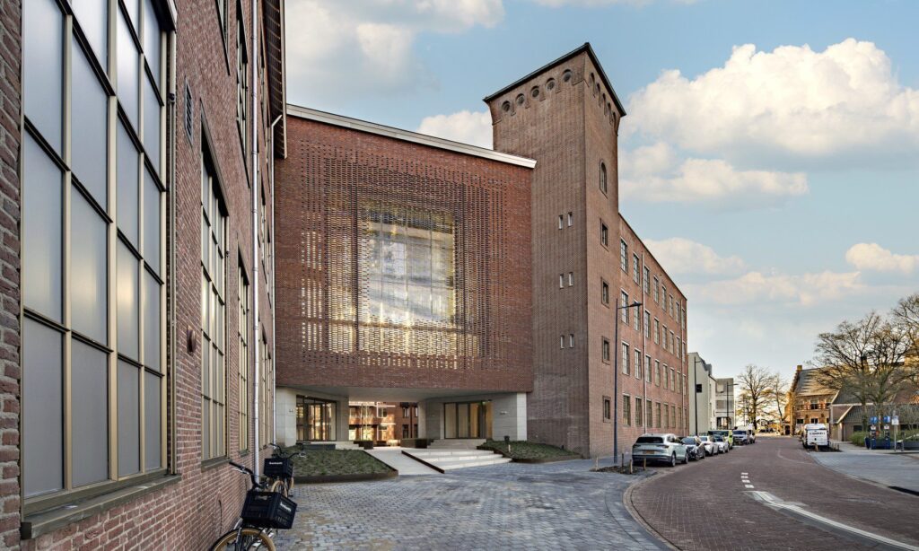 2023-11-DenBosch-BartvanVlijmenNaamloos_HDR-2-Aangepast-e1743502300701