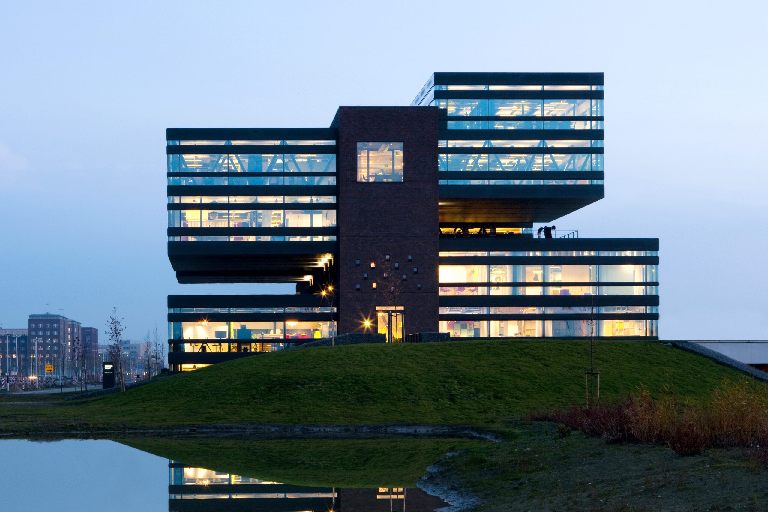 Janssen-de-Jong-Bouw-Midden-West_Creative-Valley-Papendorp-scaled
