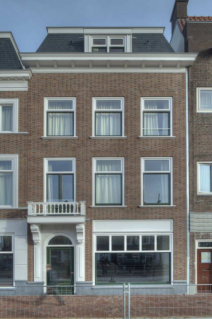 Stationsweg-Den-Haag-4-Middel